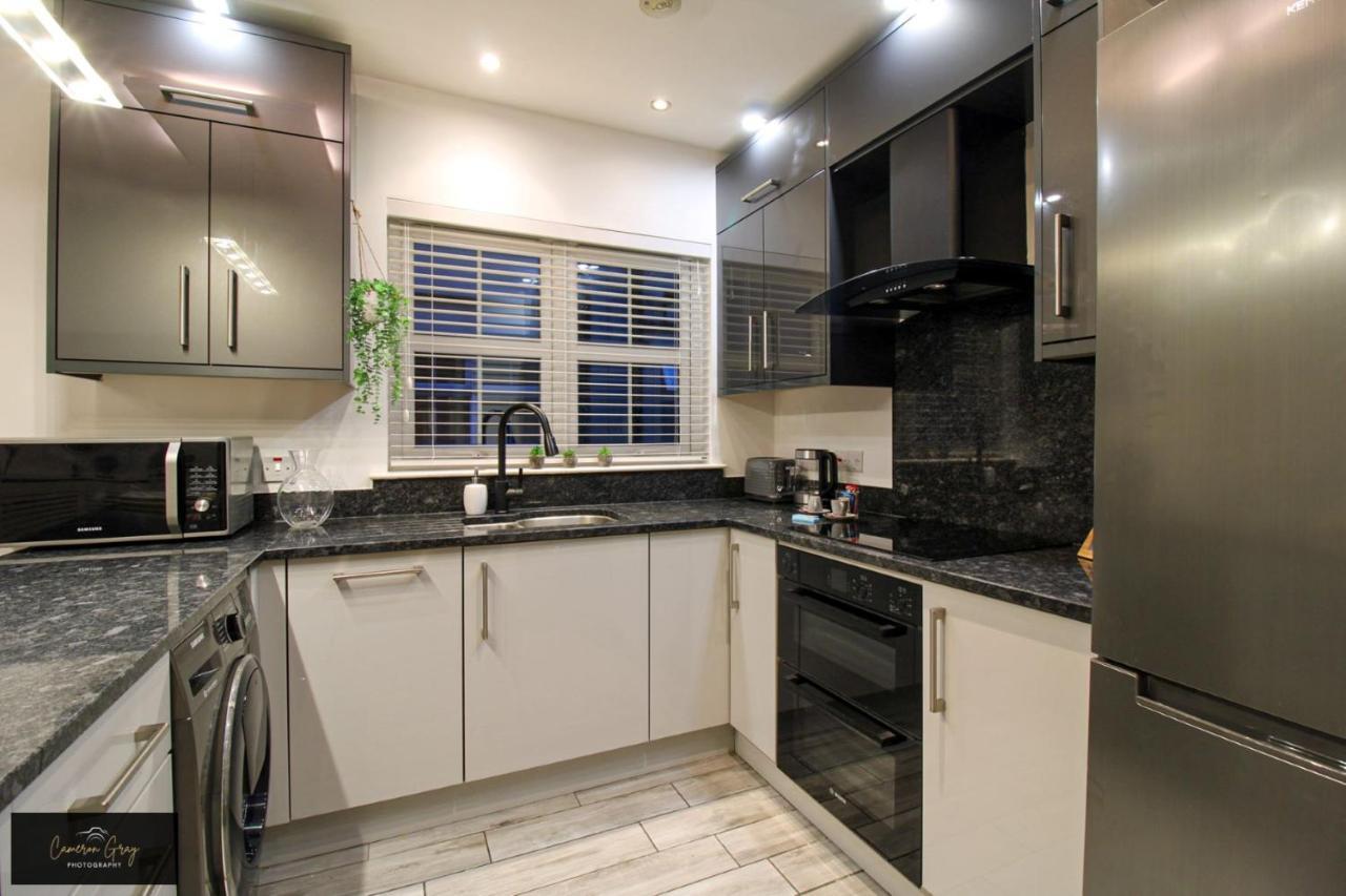 Nice 2 Bed House, Office, Wi-Fi, Free Parking Belfast Luaran gambar